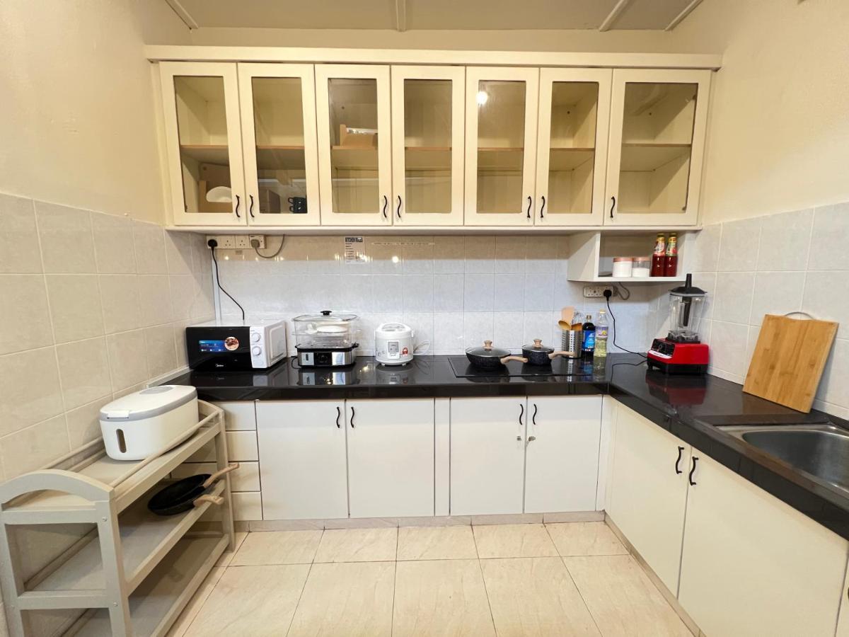 Myroom Georgetown, Off Jalan Burma, Gurney Drive 외부 사진