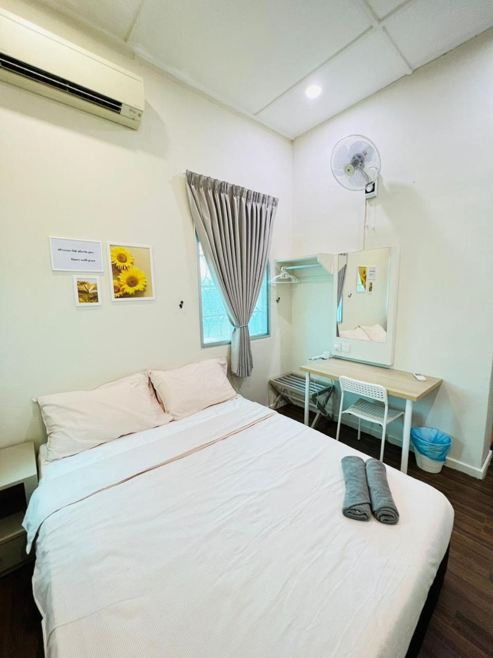 Myroom Georgetown, Off Jalan Burma, Gurney Drive 외부 사진